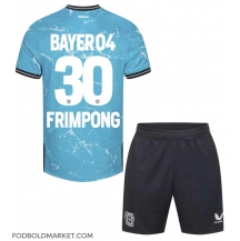 Bayer Leverkusen Jeremie Frimpong #30 Tredjetrøje Børn 2023-24 Kortærmet (+ Korte bukser)