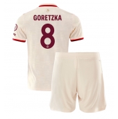 Bayern Munich Leon Goretzka #8 Tredjetrøje Børn 2024-25 Kortærmet (+ Korte bukser)