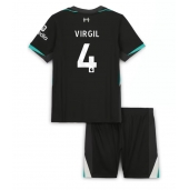 Liverpool Virgil van Dijk #4 Udebanetrøje Børn 2024-25 Kortærmet (+ Korte bukser)