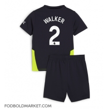 Manchester City Kyle Walker #2 Udebanetrøje Børn 2024-25 Kortærmet (+ Korte bukser)