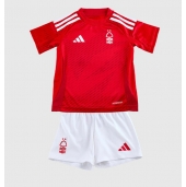 Nottingham Forest Hjemmebanetrøje Børn 2024-25 Kortærmet (+ Korte bukser)