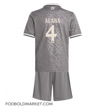 Real Madrid David Alaba #4 Tredjetrøje Børn 2024-25 Kortærmet (+ Korte bukser)