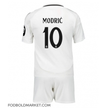 Real Madrid Luka Modric #10 Hjemmebanetrøje Børn 2024-25 Kortærmet (+ Korte bukser)