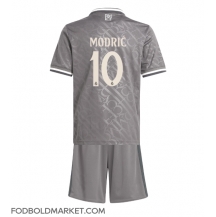 Real Madrid Luka Modric #10 Tredjetrøje Børn 2024-25 Kortærmet (+ Korte bukser)