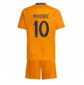 Real Madrid Luka Modric #10 Udebanetrøje Børn 2024-25 Kortærmet (+ Korte bukser)